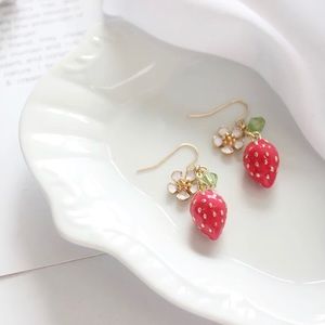 Fashion Cute Strawberry Earrings